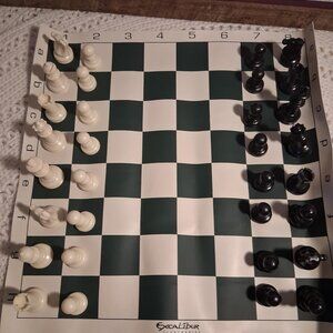 CHESS SET WITH CARRYING CASE
